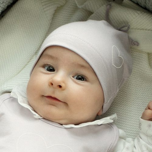 Pinokio - Charlotte kislány baba sapka lila 62