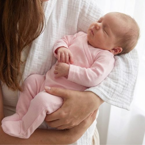 Pinokio - Lovely Day patentos kislány baba rugdalózó rózsaszín 62