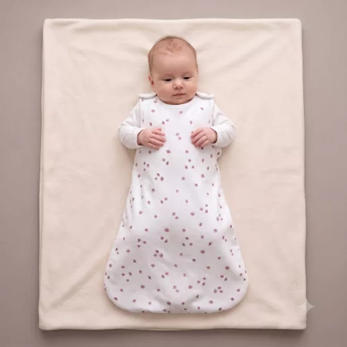 Nicol kislány HANIA virágmintás bélelt baba hálózsák 1,5 TOG krém 0-3 hónap