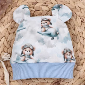   Nini kisfiú Baby Bear Pilot repülős macimintás füles organikus pamut baba sapka fehér-kék 34 cm