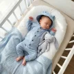 Zyzio & Zuzia kisfiú 2 részes baba melegítő szett gombos kapucnis felsővel és nadrággal világoskék 56