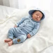 Zyzio & Zuzia kisfiú 2 részes baba melegítő szett gombos kapucnis felsővel és nadrággal világoskék 56