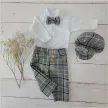 Zyzio & Zuzia kisfiú 4 részes elegáns baba együttes bodyval, nadrággal, csokornyakkendővel és ellenzős sapkával kockás 80