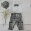 Zyzio & Zuzia kisfiú 4 részes elegáns baba együttes bodyval, nadrággal, csokornyakkendővel és ellenzős sapkával kockás 80