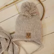 Zyzio & Zuzia uniszex homokbézs téli megkötős baba sapka sállal pomponnal 80/86 (46-48 cm)