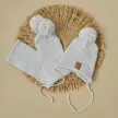 Zyzio & Zuzia uniszex világos bézs téli megkötős baba sapka sállal pomponnal 56/62 (38-40 cm)
