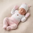 Zyzio & Zuzia kislány 5 részes kötött hatású újszülött kezdő szett bodyval, talpas babanadrággal, felsővel, sapkával és körömkesztyűvel rózsaszín-fehér 50
