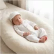 Zyzio & Zuzia kisfiú fehér 3 részes muszlin elegáns baba együttes inggel, nadrággal és ellenzős sapkával 56