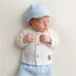 Zyzio & Zuzia kisfiú babakék 3 részes muszlin elegáns baba együttes inggel, nadrággal és ellenzős sapkával 56