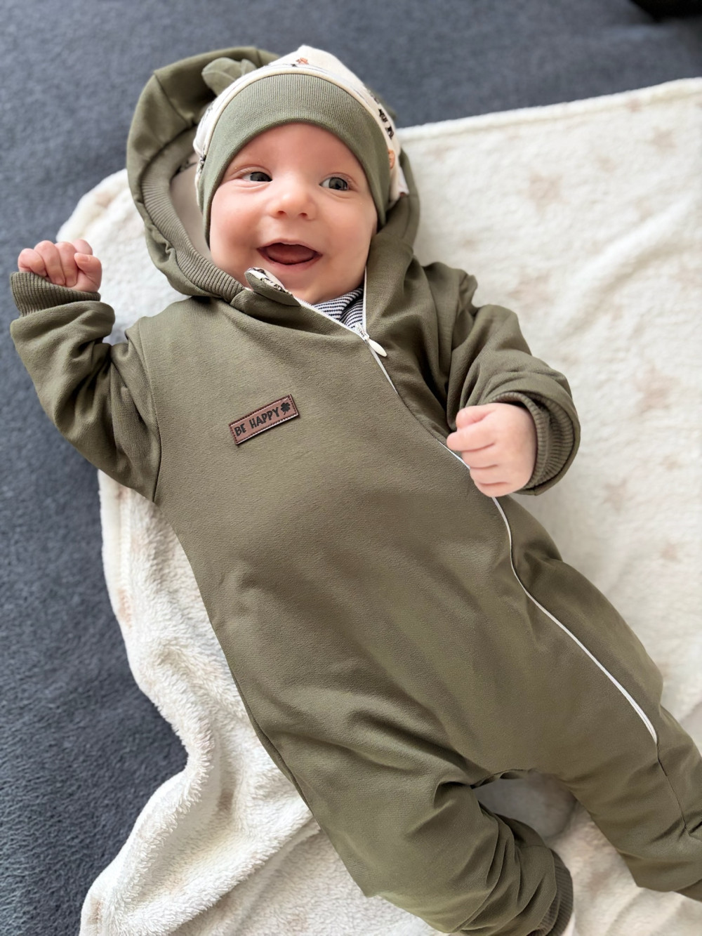 Nicol - Yogi Bear kisfiú fülecskés sapka ekrü zöld 74
